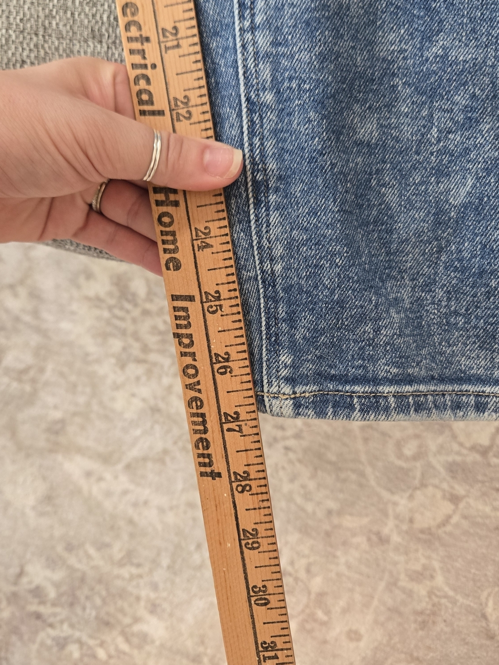 American Eagle Outfitters Curvy Mom Jeans Ripped Dark Blue - Picture 6 of 6